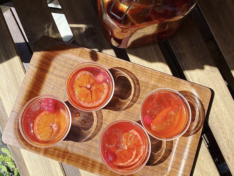 期間限定 いちごとオレンジの発酵シロップソーダ割り バインミートーキョー